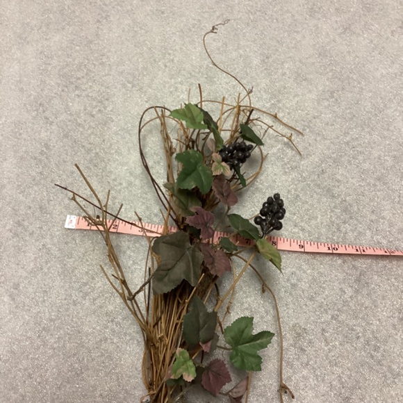 Grapevine Artificial Ivy Garland Wall or Table Decor - Picture 8 of 10